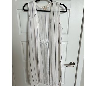 Long sleeveless striped kimono